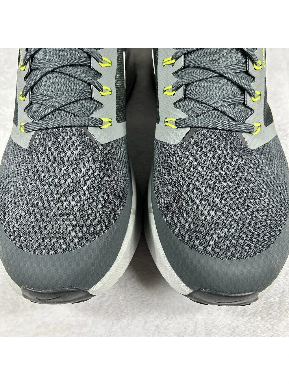 Nike Run Swift 3 Men's Running Shoes Size 13 Grey White DR2695-014 Walking Shoes